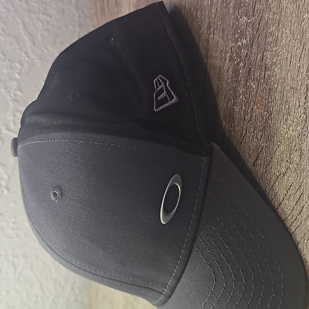 Baseball Cap - Picture 3 of 4
